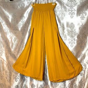 Palazzo pants. Size small.